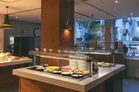 Pebbles Resort - breakfast
