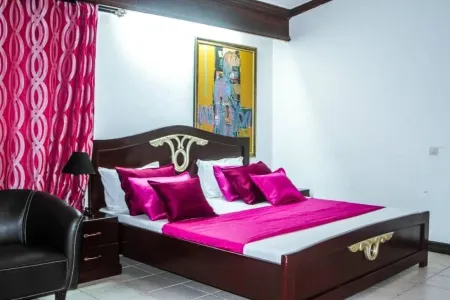 Hôtel le Paquebot - Airport Paquebot Hotel