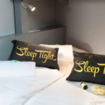 Wrexham Central Stay Apartment Seven Hotels in 