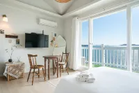 Taean Gallary Pension Hotel dekat Yeongmokhang Port