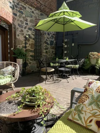 Peacock Suite at historic 123 South Washington