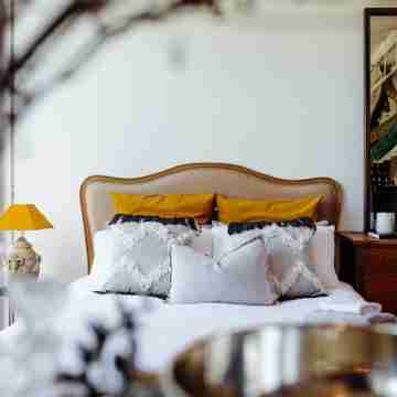 B R A M A S O L E - A Piece of Tuscany in Regional Victoria Rooms