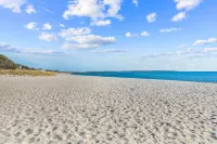 Seaside Retreat - WiFi, Beach Access, Central Location Hotel a Hyannis