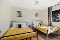 Minutes to Beach and Attractions - Charming Upper Level Oasis Hotels in Michigan City