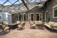 Luxurious Indoor Pool and Equestrian Facilities - Elegant Country Retreat