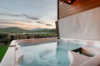 Mountain Retreat with Hot Tub and Sweeping Views - Tranquil Haven Hotels in Wasatch County
