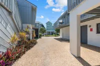 Beach Rd, 300ft to Beach Access & 500ft to Siesta Key Village, 1bdr Hotels in Siesta Key