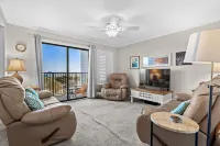 Stunning View and Resort Amenities - Charming Coastal Escape Hotels in Surfside Beach
