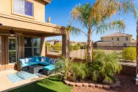 Heated Pool, Outdoor Bar and Game Room Retreat - Stunning Oasis