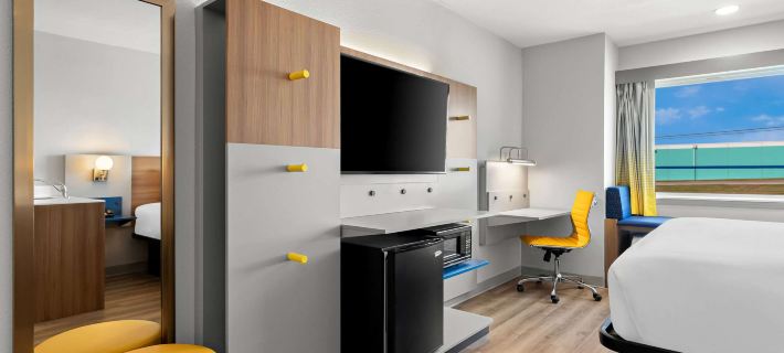 Microtel Inn & Suites by Wyndham Tulsa / Catoosa Route 66 Hotels in Tulsa