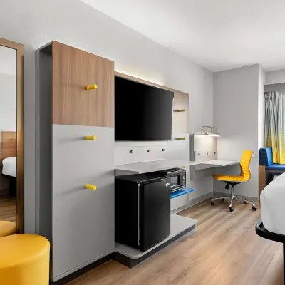 Microtel Inn & Suites by Wyndham Tulsa / Catoosa Route 66 Hotel dekat Sirkuit Balap Tulsa