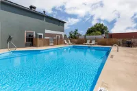 Quality Inn Washington NC - Pools