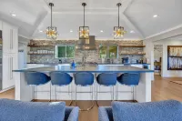 Fairway to Heaven - Luxury 6 BD home sleeps 16