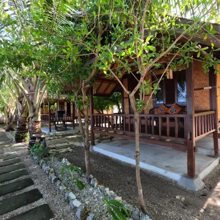 Maryan Moyo Bungalows & Resto