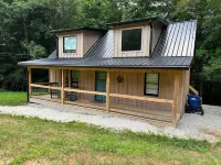 Red River Gorge Hot Tub Firepit Wi-Fi Tucked Away Hotels in Campton