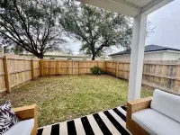 Beach Oasis and Game Room - Stunning Modern Retreat
