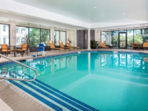 Rochester Airport Marriott Hotels in Greece