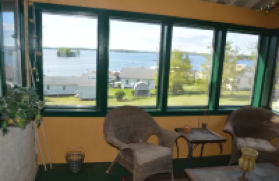 Chateau Country Inn and Captain's Cottage