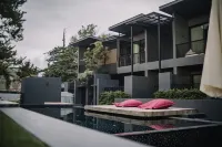 因博酒店 - 停車場