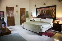 Four Villages Inn Hotels in Botsomtwe