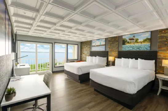 Terrace Bay Hotel - Lakefront