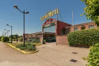 Hotel Motel Futura Hotels in Varedo