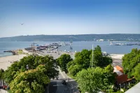 Panorama Hotel - Free EV Charging Station - Ocean View