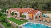 Skiathos Island Villas - Huvilat