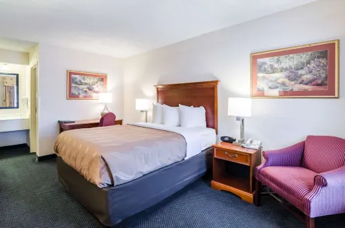 Quality Inn Lynchburg Near University - Wifi