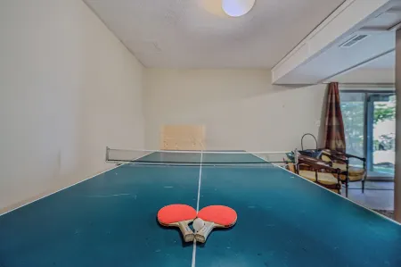 Mountain View Hideaway- A Fun Time Away!