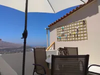 Outstanding Panoramic View, 10΄ Beach, 20΄ Airport Hotels in Saronikos