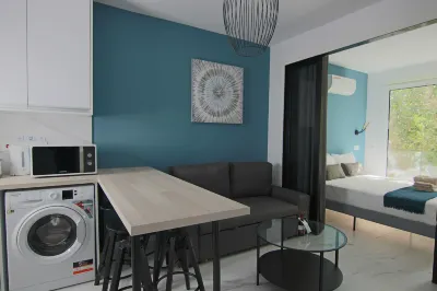 Limnaria 123: Seaside Romantic Flat
