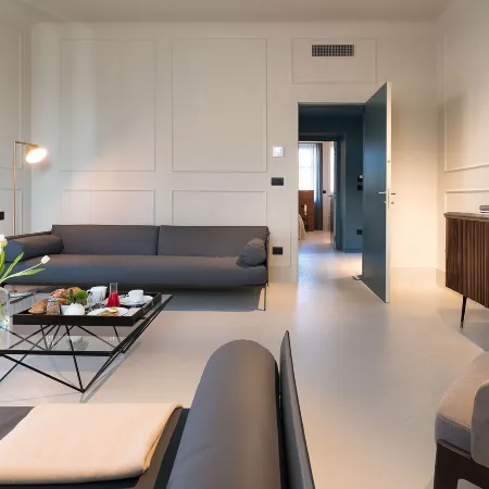 Byssus Suites