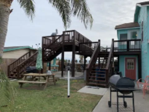Candlelight Cottages by the Beach