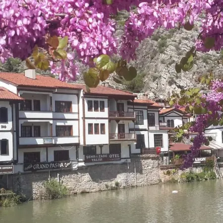 Şehrizade Konakları