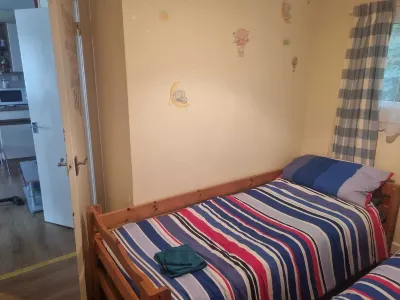 Villa Sleeps 4 with Free Parking Hotel di 