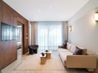 LIV Mackenzie Beach Suites - balkon