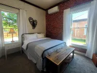 504 Historic Brickhouse off Main St. - 2 Blocks from Salmon River Hotels in Salmon