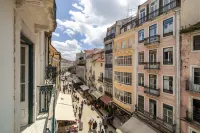 Lisbon's Heartbeat Your Premier Address - Bungalows