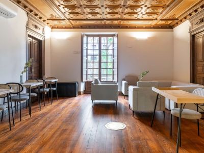 Limehome Vitoria Palacio de Los Álava-Velasco