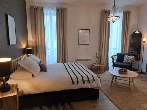 Hôtel le Patio de Sophie - 주차장