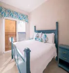 Villa Francoise - 4 bedroom beachfront w pool Hotels in 