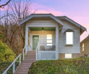 Cozy Cottage in the Heart of Hyde Park 1 Bedroom Home by RedAwning Hôtels à : Mariemont