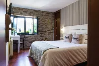 Lar da Mota Boutique Hotel Hotels in Dombodán