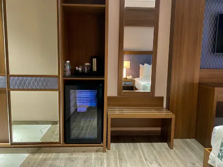 Violet Al Shisha Hotel Отели рядом с достопримечательностью «Абрадж аль-Бейт»