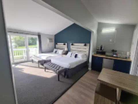 Smuggler's Cove Inn Hotels in Lincoln County