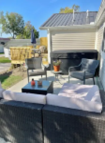 Charming Cottage at Peaceful Nettle Lake with HOT TUB & Private Lake Access Hotels in Williams County