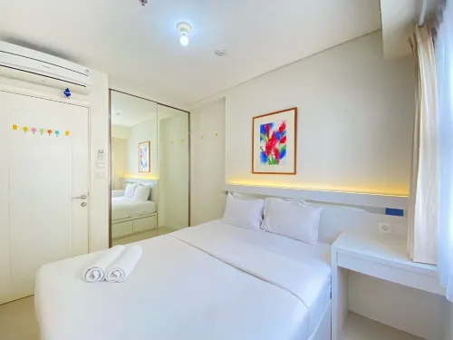 Minimalist and Spacious 1Br Apartment at Parahyangan Residence