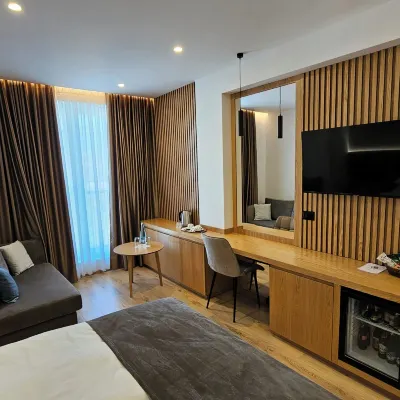 Sibb Hotel Hotels near Camping Dajti