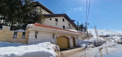 Faqra Palace Hotels in Khenchara